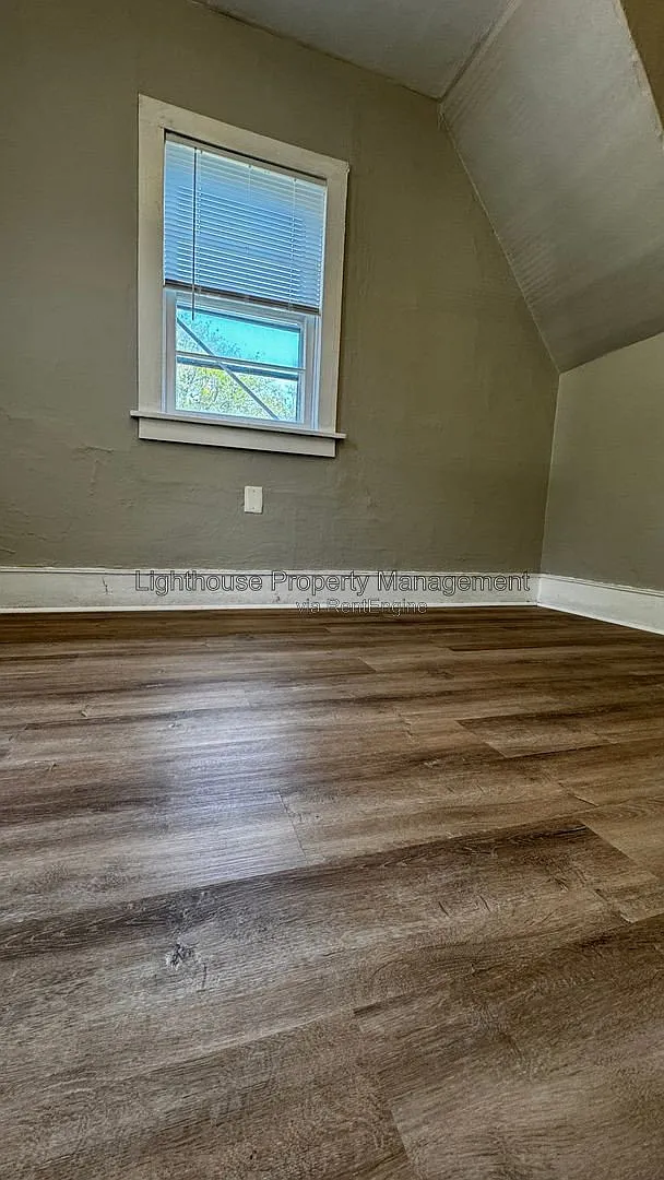 1 bed, 1.0 bath, $1,195 — Photo 4