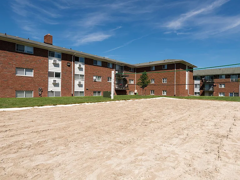 District Royal Oak Apartments — Photo 18