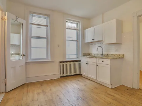 327 Jackson Street image 1 of 18