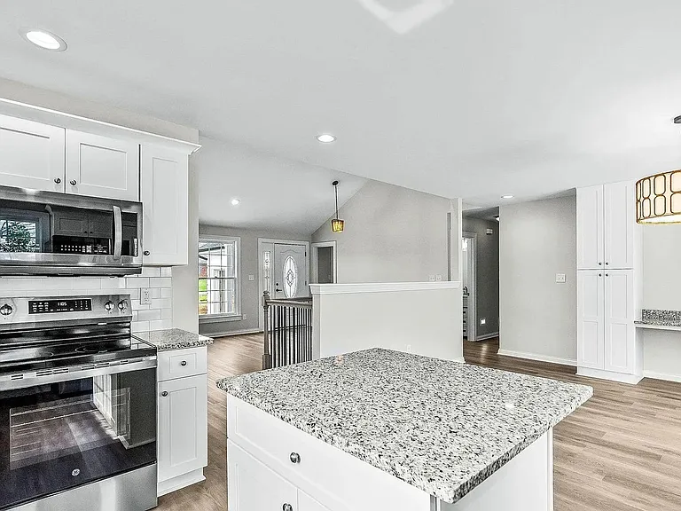 400 Newman Way — Photo 11