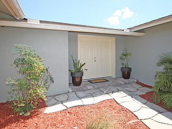 3rd image of 2144 N Hampton Cir