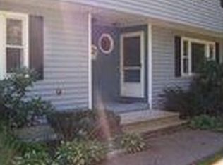 125 Litchfield Rd, Londonderry, NH 03053