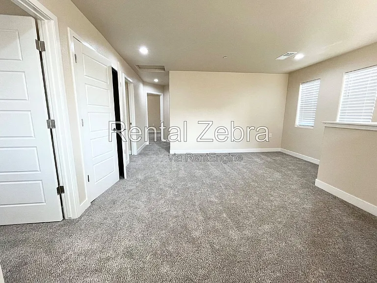 1310 Playa Del Rey Dr — Photo 13