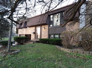 740 W Algonquin Rd, Hoffman Estates, IL 60192