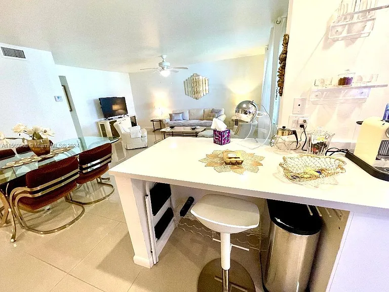 580 Egret Dr #308 — Photo 9