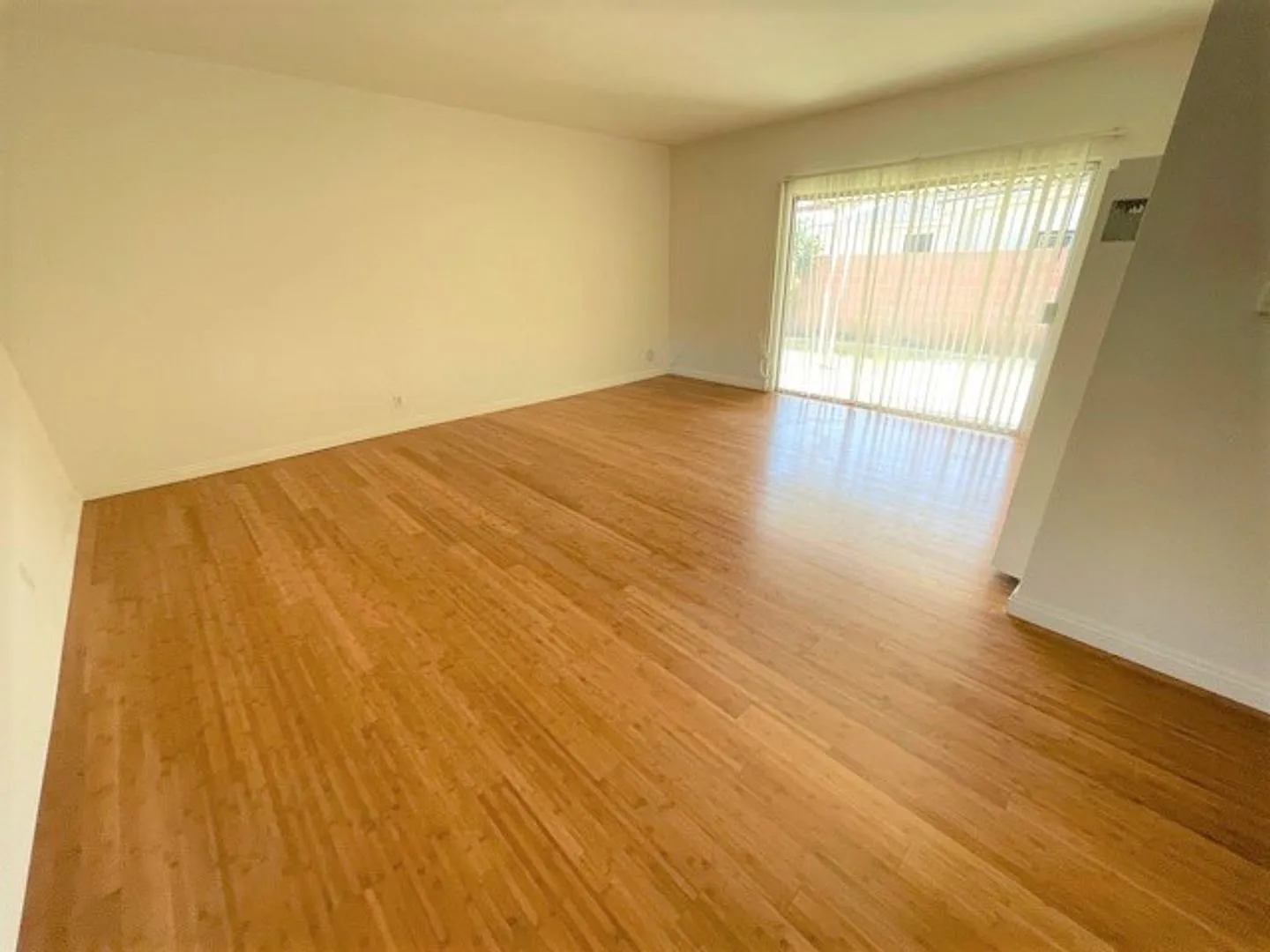 Spacious 3br/2ba Home In Lakewood — Photo 3