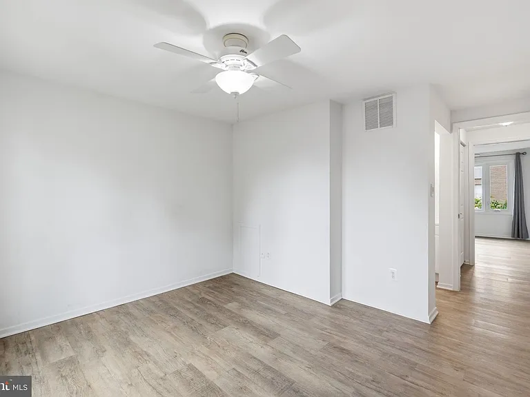 975 S Taylor St — Photo 21