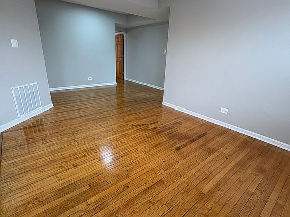 4th image of 102 S Lotus Ave #Lm-10-3