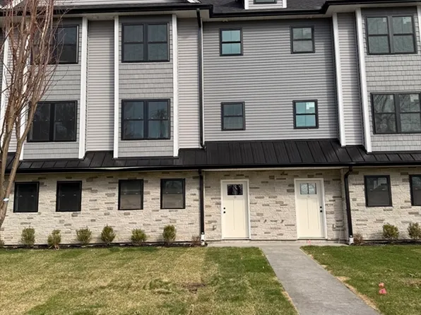 9 Acton Rd #6, Chelmsford, MA 01824