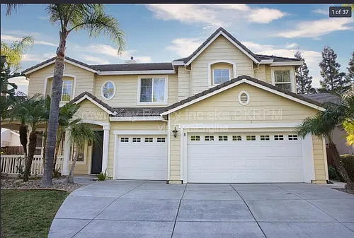 1030 Eastlake Cir Photo 1