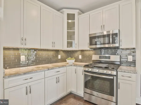 44605 York Crest Ter APT 201, Ashburn, VA 20147