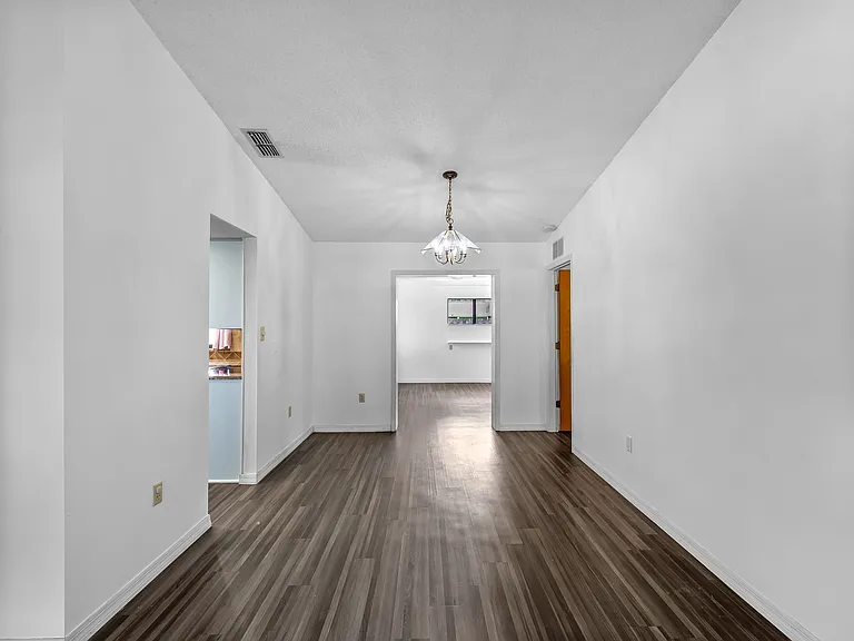 8429 Cypress Lake Cir — Photo 3