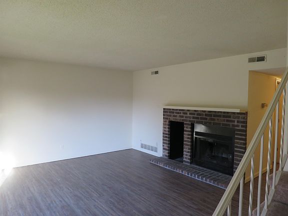 4th image of 9009 Countryside Ln APT B
