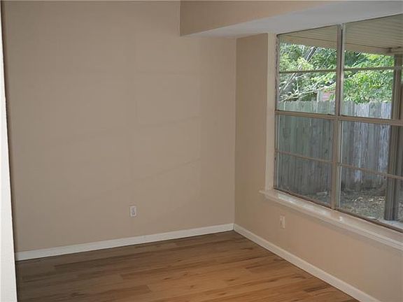 3rd image of 1707 Pine Knoll Dr