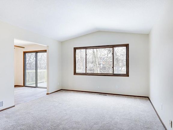 5th image of 909 Park Pl