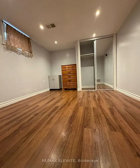8 Balaclava Dr #BASEMENT — Photo 4