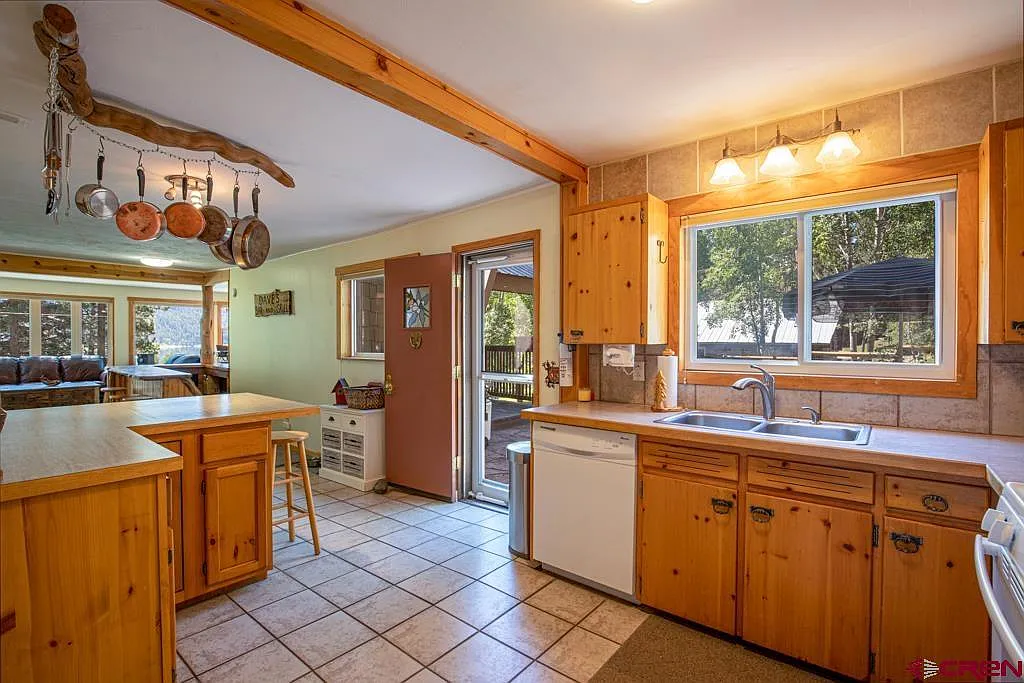 2 bed, 1792 sqft, $1,500 — Photo 4