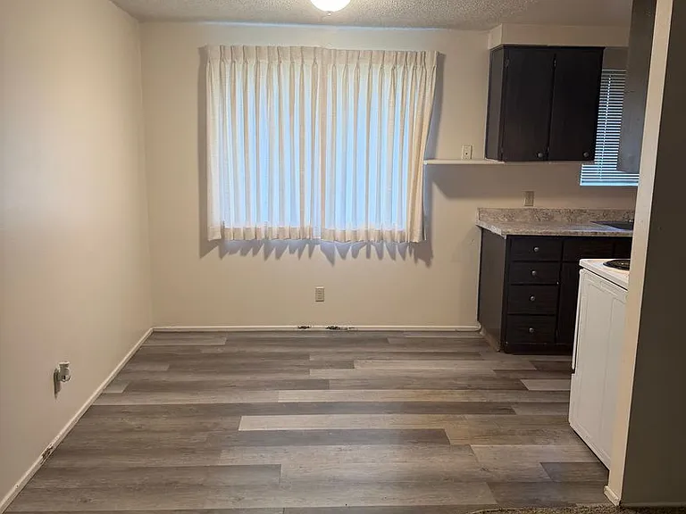 5040 E St #21 — Photo 4