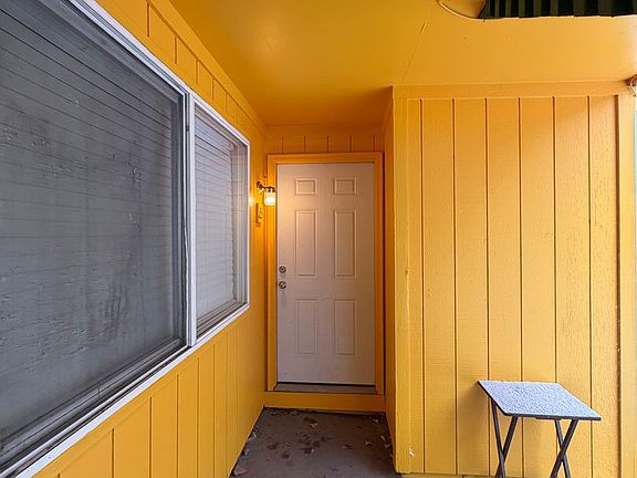 2nd image of 2124 Arthur St APT 15