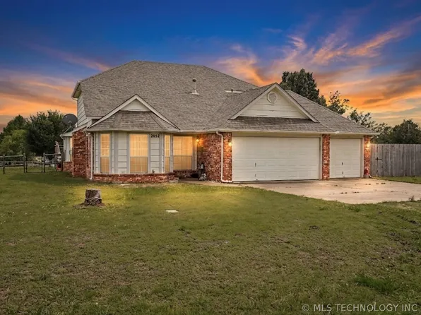 2652 Chute Dr, Oologah, OK 74053