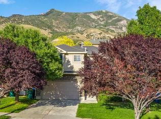 10352 N Bayhill Dr, Cedar Hills, UT 84062