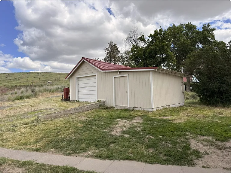 10151 Lancaster Rd — Photo 4