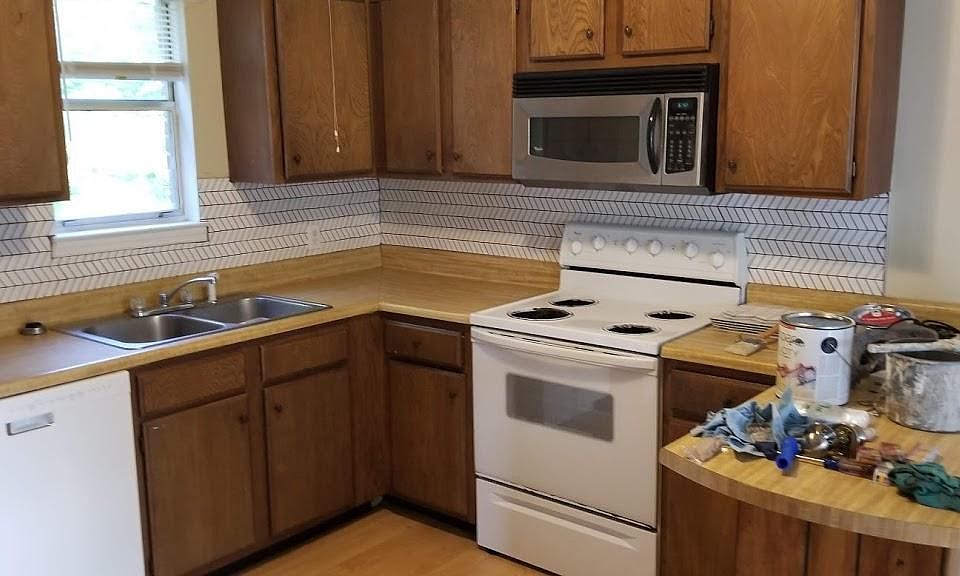 2nd image of 206 Cedar Glen Ln APT 4