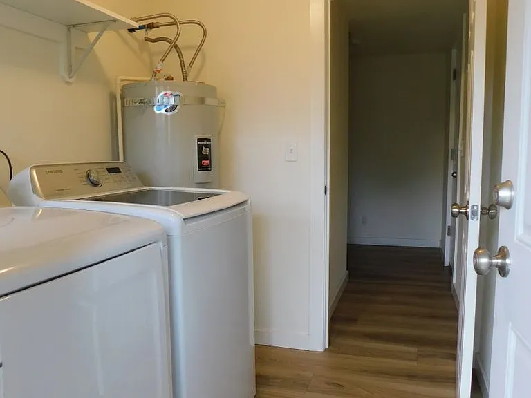 340 Goodyear St — Photo 6