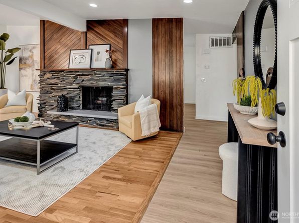 9512 220th Street SW, Edmonds, WA 98026