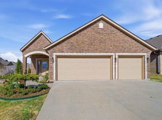 915 SW 79th St, Lawton, OK 73505