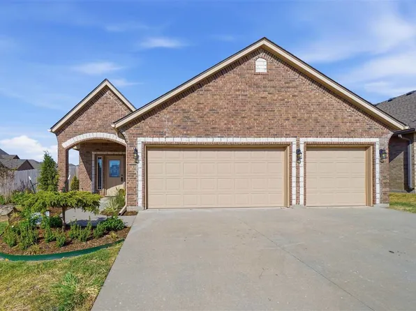 915 SW 79th St, Lawton, OK 73505