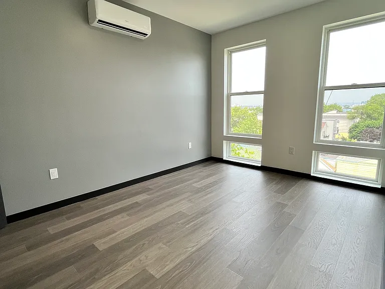 138 Mallory Ave #307 — Photo 5