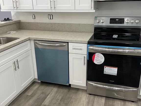 5th image of 2779 Westfield Pl