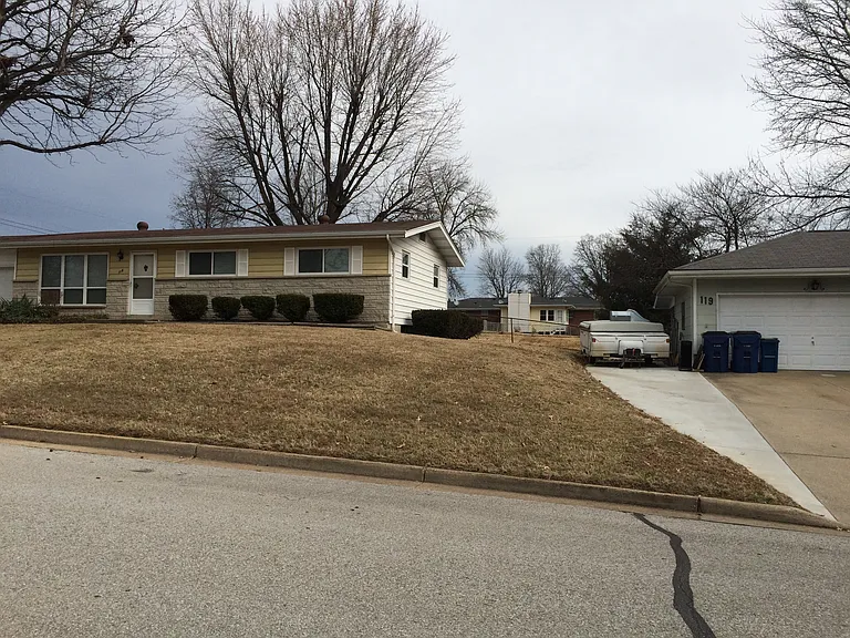 118 Connie Dr — Photo 1