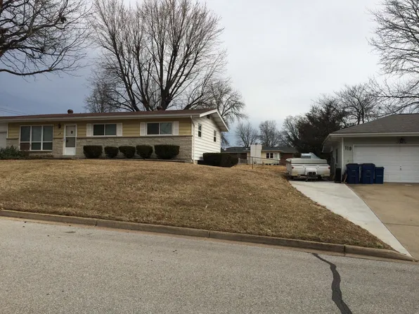 118 Connie Dr, Saint Charles, MO 63301