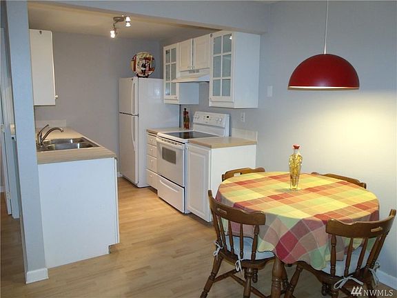 2nd image of 14200 NE 171st St Unit F105