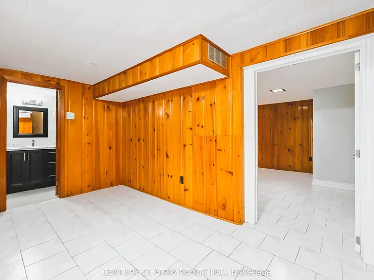 60 Council Cres — Photo 12