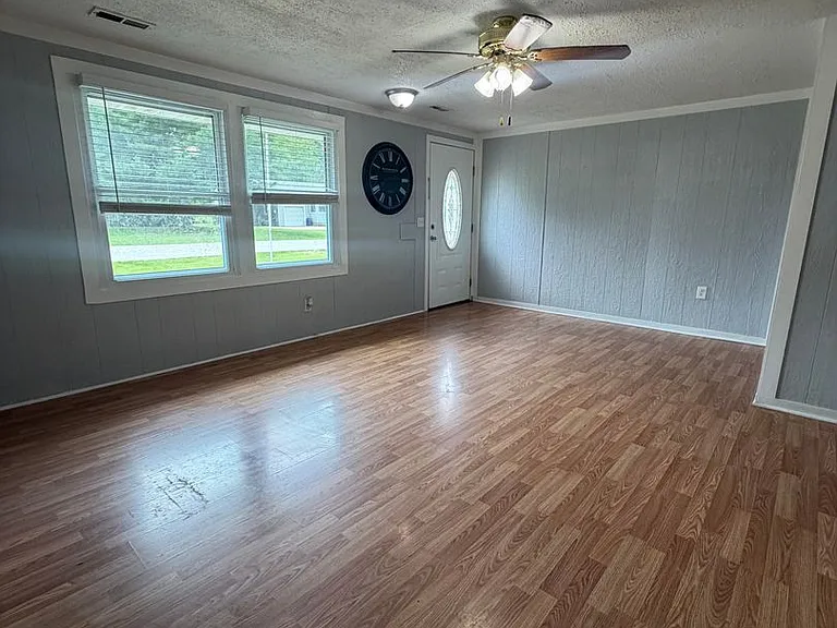 5003 Terry Dr — Photo 3