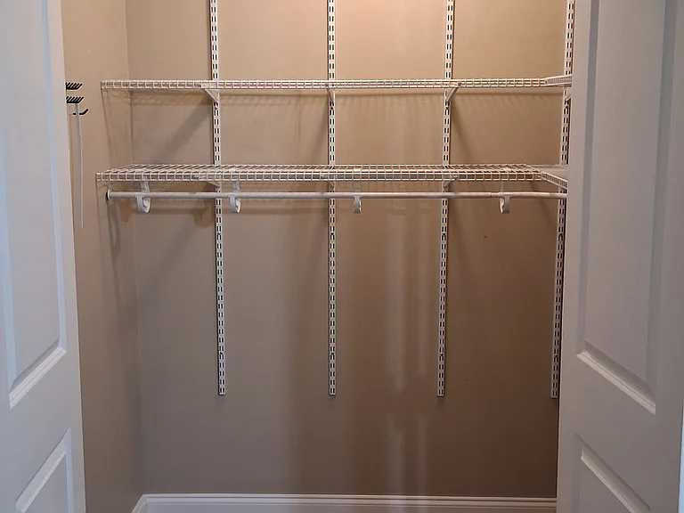 105 Oak Ln — Photo 10