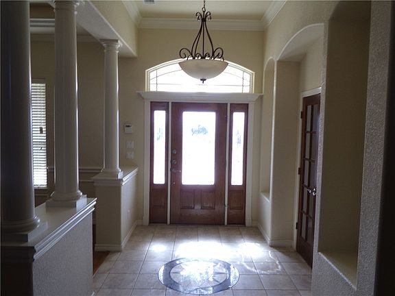 2nd image of 626 Hickory Dr