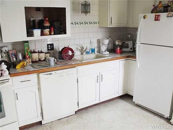2nd image of 4725 Isherwood Dr