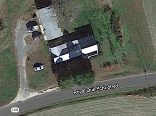 1663 Royal Oak School Rd, Shacklefords, VA 23156