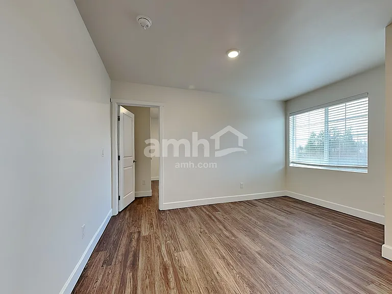 19211 15th Avenue Ct E — Photo 8