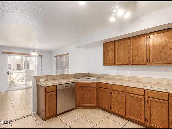 5th image of 418 S Sunrise Dr