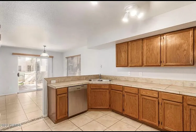 418 S Sunrise Dr — Photo 5