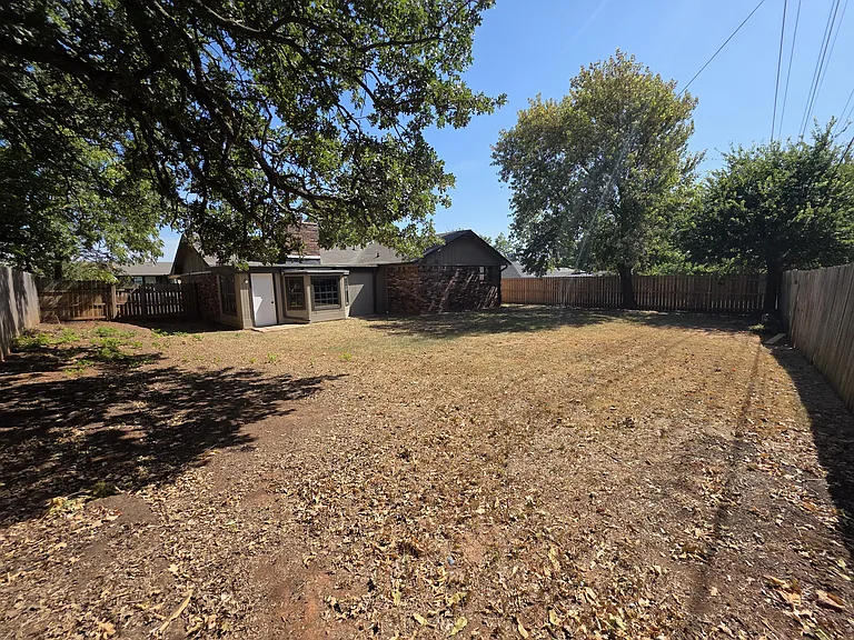 914 Northgate Ave — Photo 19