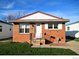 8459 Farnum Ave, Warren, MI 48093