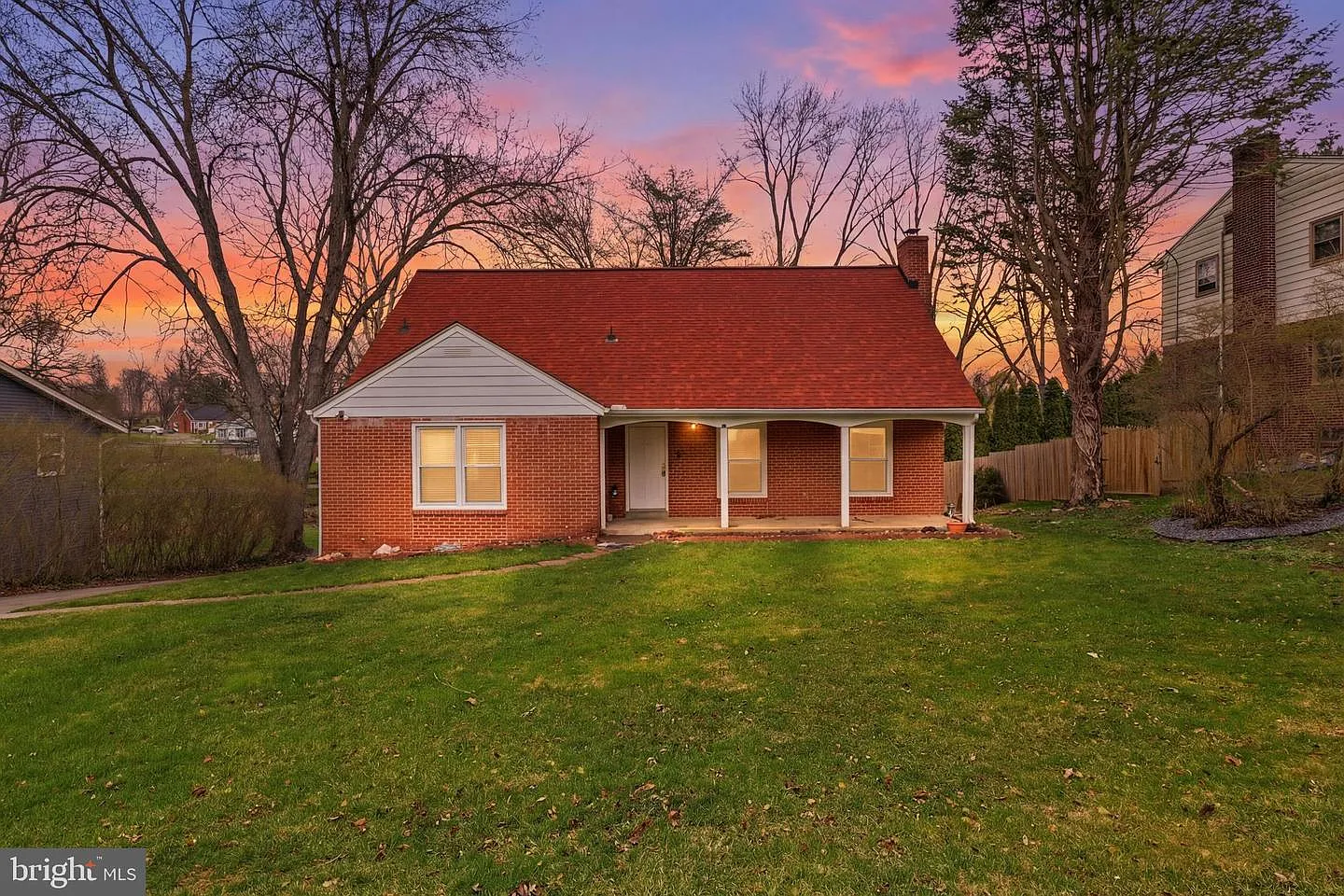 1529 Springside Dr photo 1