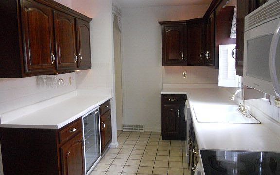 3rd image of 3302 Seneca Dr