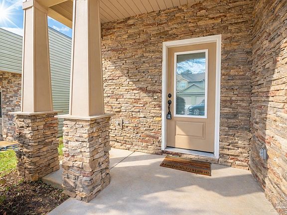 3rd image of 1733 Sound Haven Ct